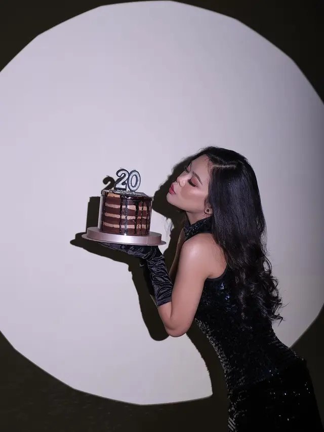 Melly Lee Ultah ke-20