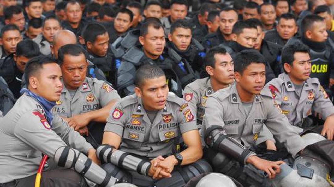 Usai sidang Aceng, warga dan polisi dzikir bersama