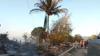 Puluhan rumah di Desa Wadiabero, Buton Tengah habis terbakar, kamis (28/11/2019).(Liputan6.com/Ahmad Akbar Fua)
