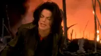 Kepedihan Michael Jackson menyaksikan bumi menangis dalam lagu Earth Song.