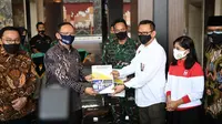 Ketua Komisi I DPR, Meutya Viada Hafid mengapresiasi uji klinis fase 3 kombinasi obat COVID-19 di Mabes AD, Jakarta, Sabtu 15 Agustus 2018. (Istimewa)