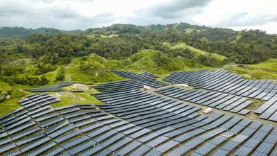 Kalahkan UEA, Indonesia Garap Proyek Mega PLTS Terbesar di Dunia