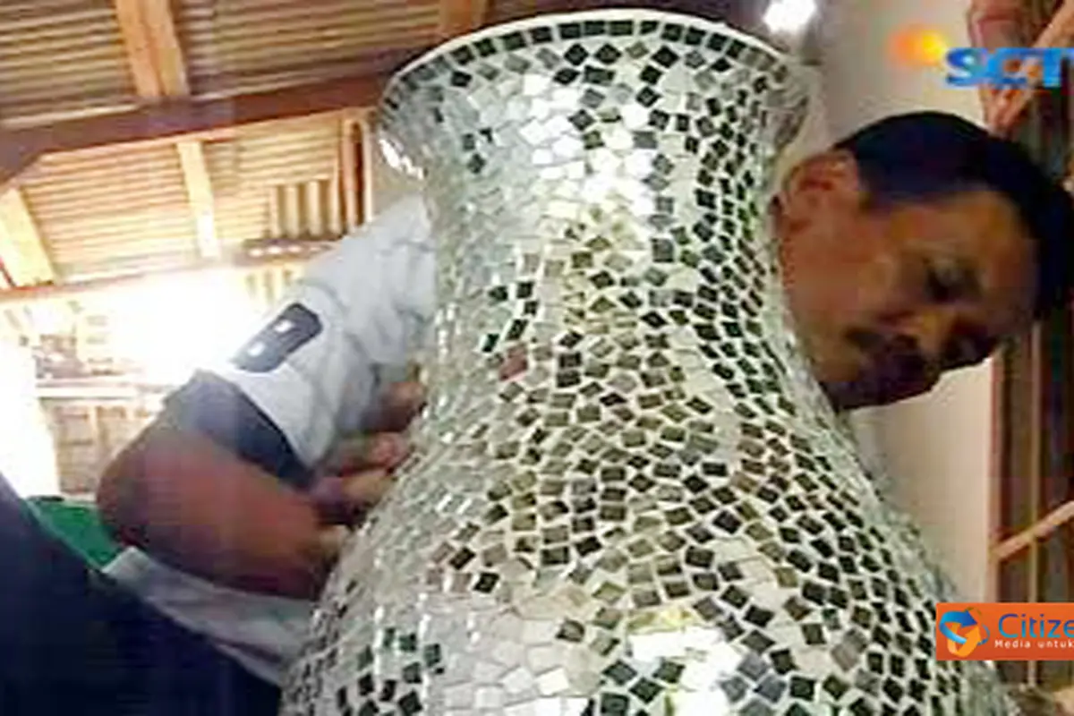 Kerajinan Daur Ulang Sampah Menghasilkan Seni dan Uang