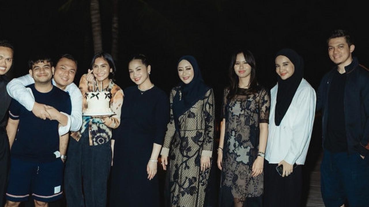 Foto-foto Kejutan Ulang Tahun Caca Tengker, Usia Bertambah Cantiknya Makin Paripurna