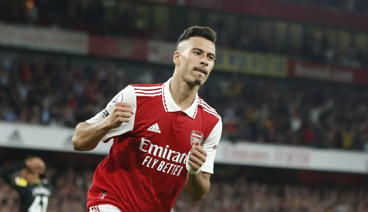 <p>Penyerang Arsenal, Gabriel Martinelli berselebrasi usai mencetak gol ke gawang Aston Villa selama pertandingan lanjutan Liga Inggris di Stadion Emirates di London, Kamis (1/9/2022). Arsenal menag tipis atas Aston Villa 2-1. (AP Photo/David Cliff)</p>