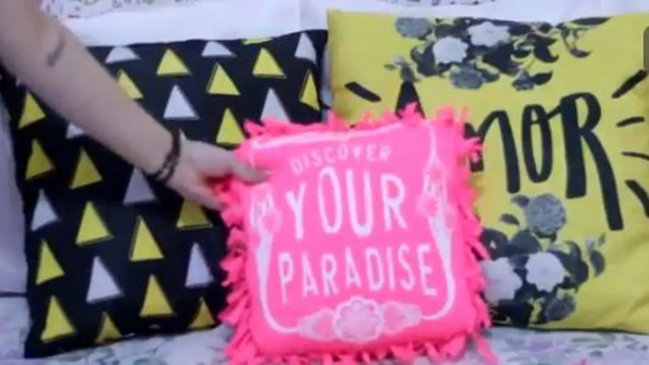 Tank Top Lama Kamu Bisa Jad Tas Sampai Sarung Bantal, Ini Caranya