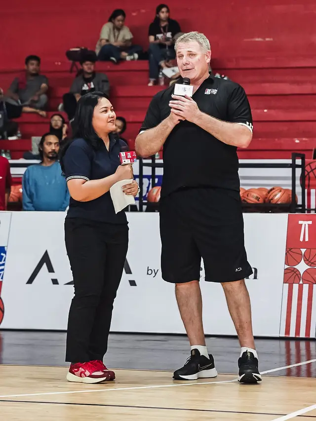 Andrew Vlahov, legenda basket Australia yang menjadi bagian timnas basket Negeri Kangguru pada empat edisi Olimpiade (1988, 1992, 1996, dan 2000).