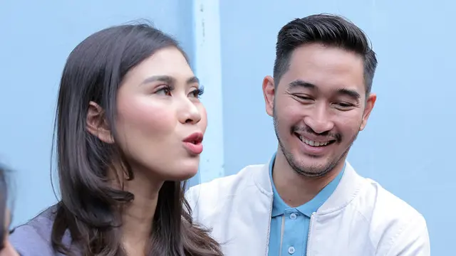 [Bintang] Syahnaz dan Jeje