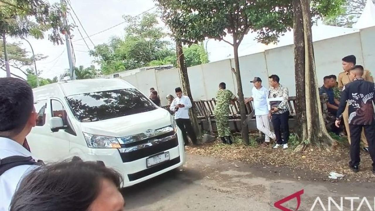 Antusiasme Warga Sambut Presiden Prabowo dalam Peresmian KDMP Nganjuk