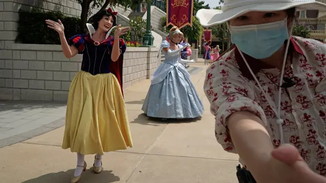 Penampakan Disneyland Hong Kong yang Dibuka Lagi