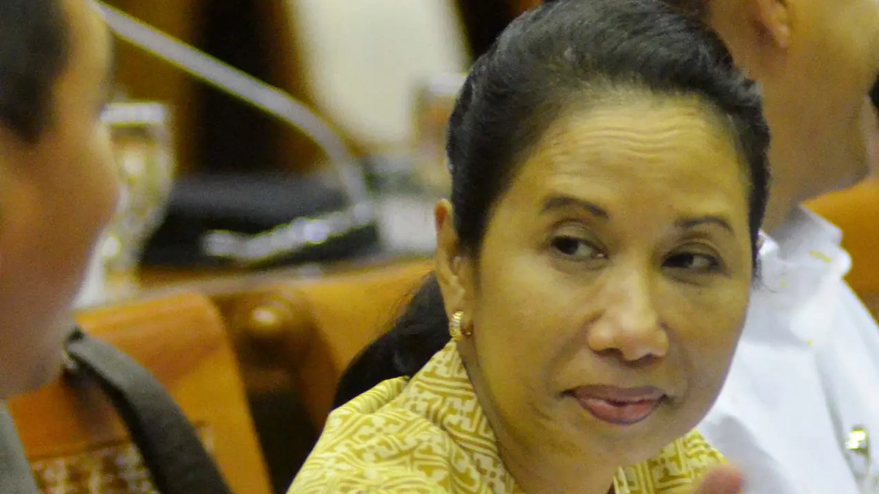 Menteri BUMN Rapat Kerja Dengan Komisi VI DPR RI