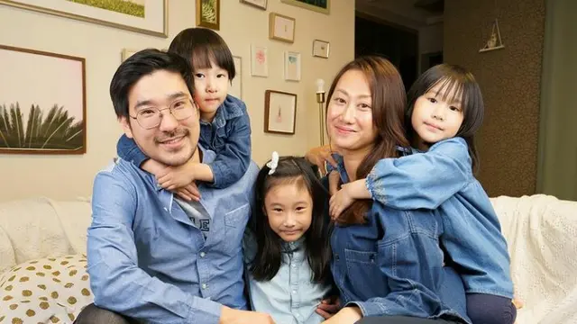 9 Gaya Kompak Outfit Kimbab Family, Bisa Jadi Inspirasi Keluarga