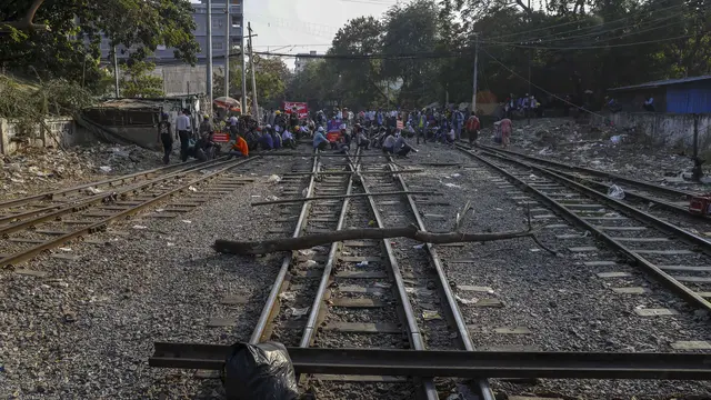 Protes Kudeta Militer, Demonstran Myanmar Tutup Jalur Kereta Api