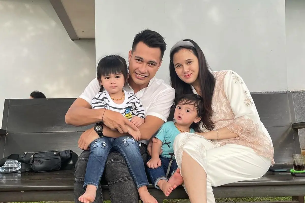 [Fimela] Eza Gionino dan Meiza Aulia
