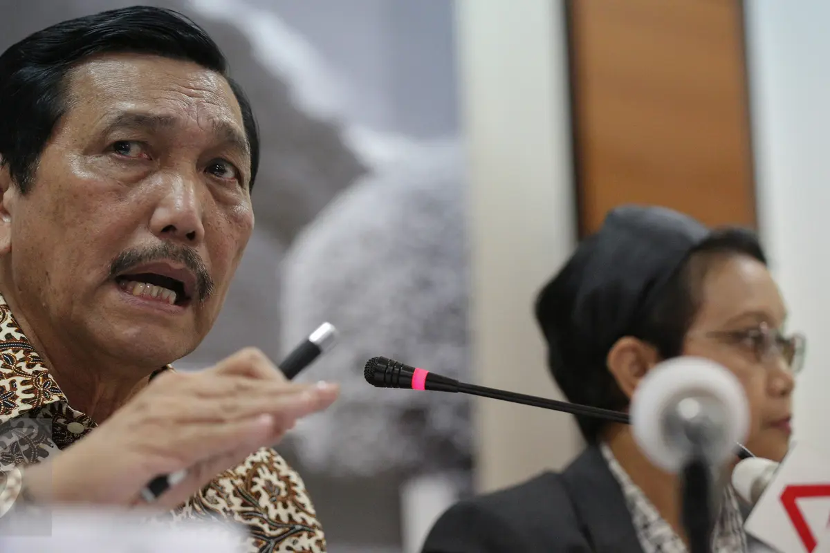 20151012-El Nino Bikin Menko Luhut Pusing Atasi Kebakaran Hutan-Jakarta