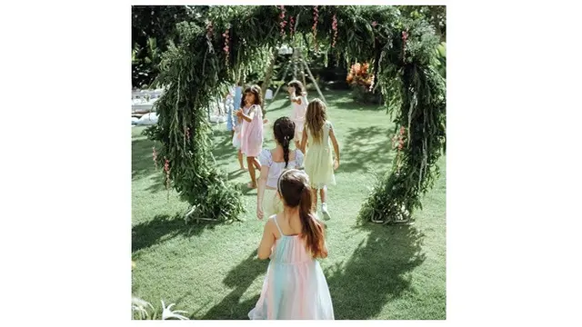 Pesta ulang tahun anak sulung Irfan dan Jennifer ini juga terlihat begitu meriah dan estetik.