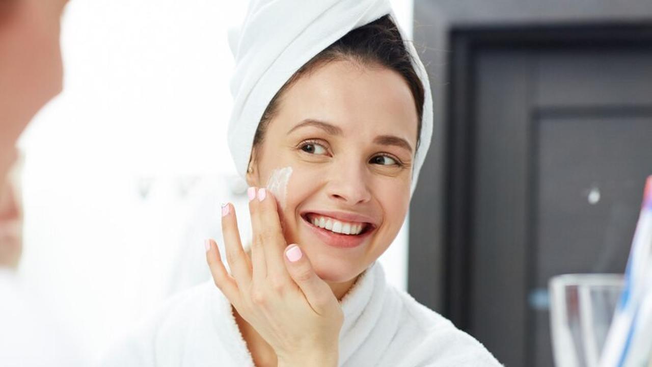 Tips Memilih Sunscreen yang Aman untuk Wajah, Ini Kandungan yang Harus Diperhatikan