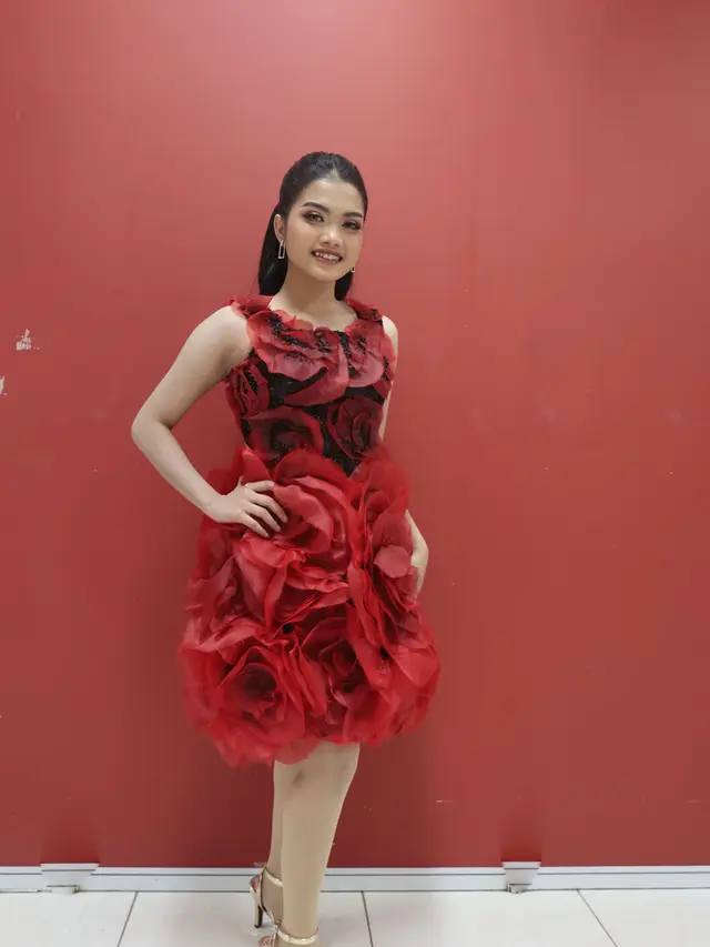 Fitri Dangdut Academy 8