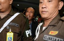 Jalani sidang perdana, Mandra minta kasusnya dibongkar sampai akar