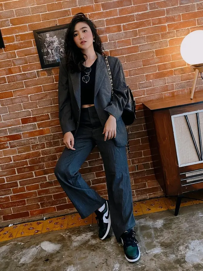 6 OOTD Celana Kulot Hitam Anti-Boring dari Andien Aisyah-Mikha Tambayong