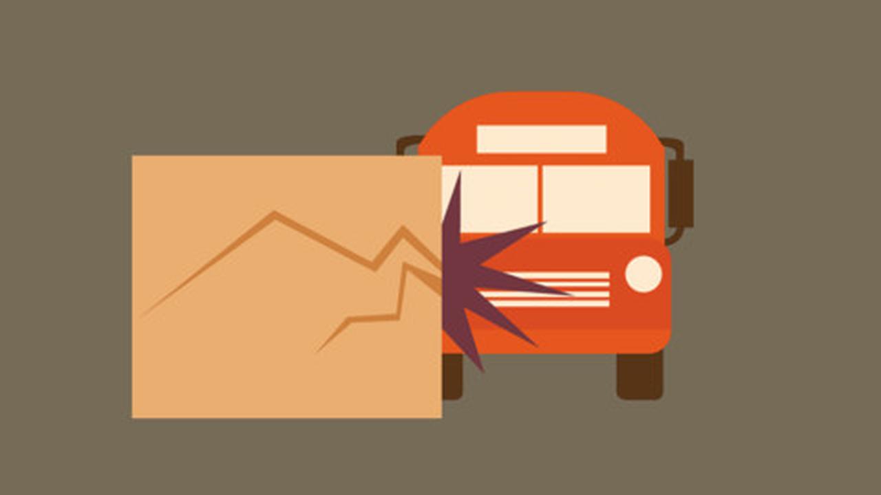 Bus masuk parit di Tol Purbaleunyi, 2 penumpang tewas 8 terluka