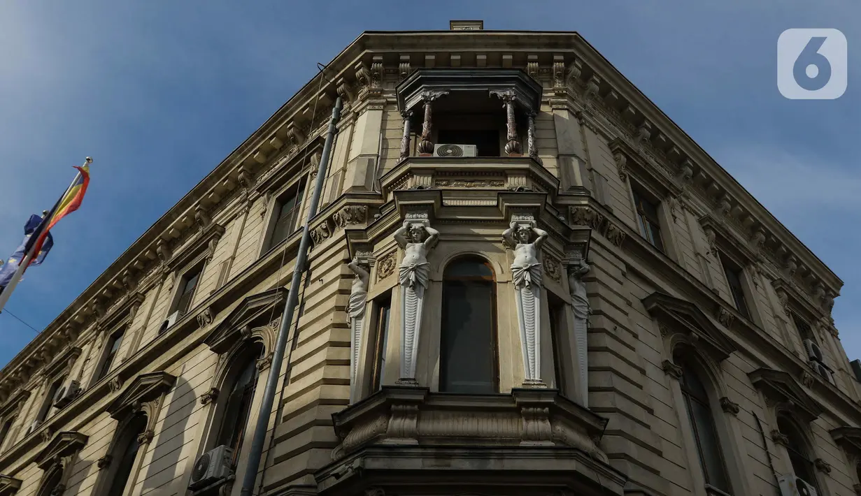 Sebagai salah satu pemukiman paling awal di Bucharest, Kota Tua merupakan pusat komersial kota. (Liputan6.com/Herman Zakharia)
