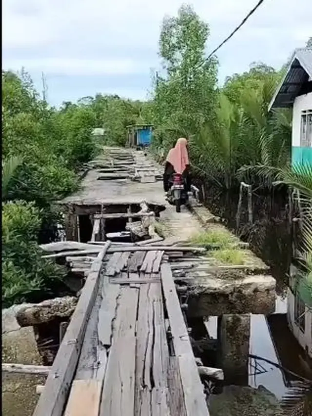 Akses Jalan di Pelosok Ini Rusak Parah, Uji Nyali Banyak Lubang
