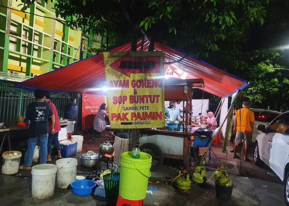 Ayam Goreng dan Sop Buntut Pak Paimin