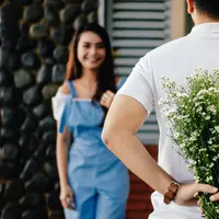 Bukti jodoh tak akan kemana, wanita ini ternyata berjodoh dengan tetangga. (pexels/vjapratama).