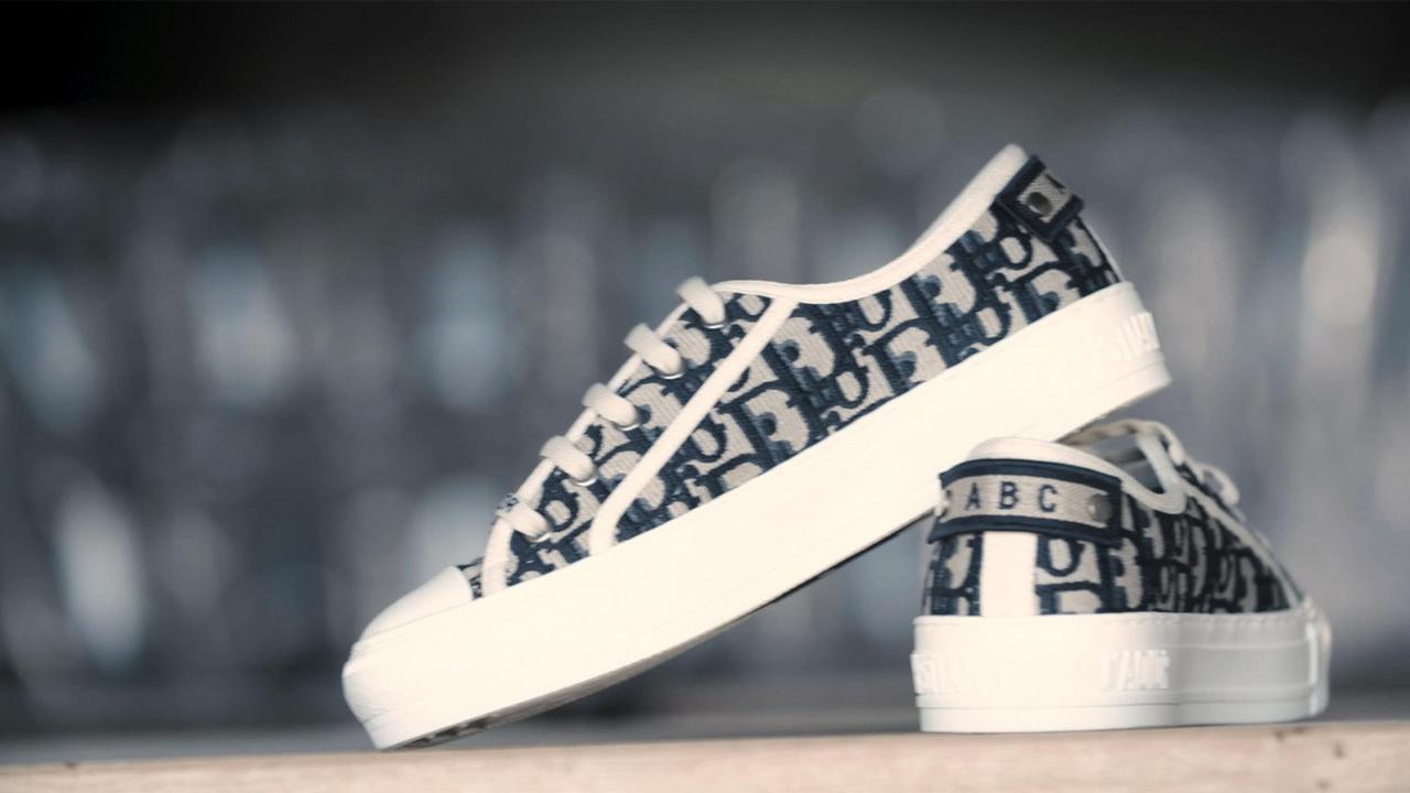 Dior Perkenalkan Sneakers Custom bertajuk Walk 'n' Dior