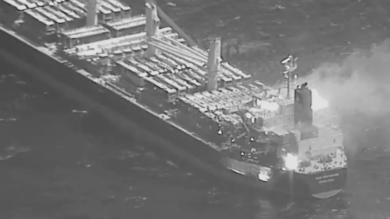 US Central Command (CENTCOM) atau Komando Pusat AS telah merilis gambar kapal kargo yang diserang Houthi. (CENTCOM)