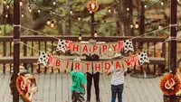Ilustrasi ulang tahun, happy birthday (Photo by Jon Tyson on Unsplash)