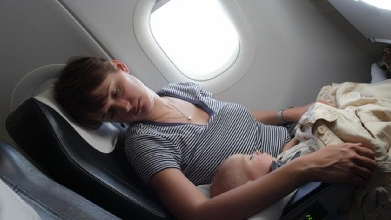 Cara Mengatasi Jet Lag   