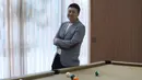Melalui kolaborasi dengan Gowadra, TACO menghadirkan solusi material interior dan eksterior yang lengkap untuk menjawab kebutuhan ruang secara menyeluruh. Tampak dalam foto, General Manager Community Development TACO, Andika Tjandra, berfoto usai memberi keterangan kepada pewarta di Gowada Billiard, Jalan Thamrin Boulevard Pantai Indah Kapuk 2 (PIK 2), Kabupaten Tangerang, Banten, pada Rabu (11/2/2026). (Kapanlagi.com/Budy Santoso)