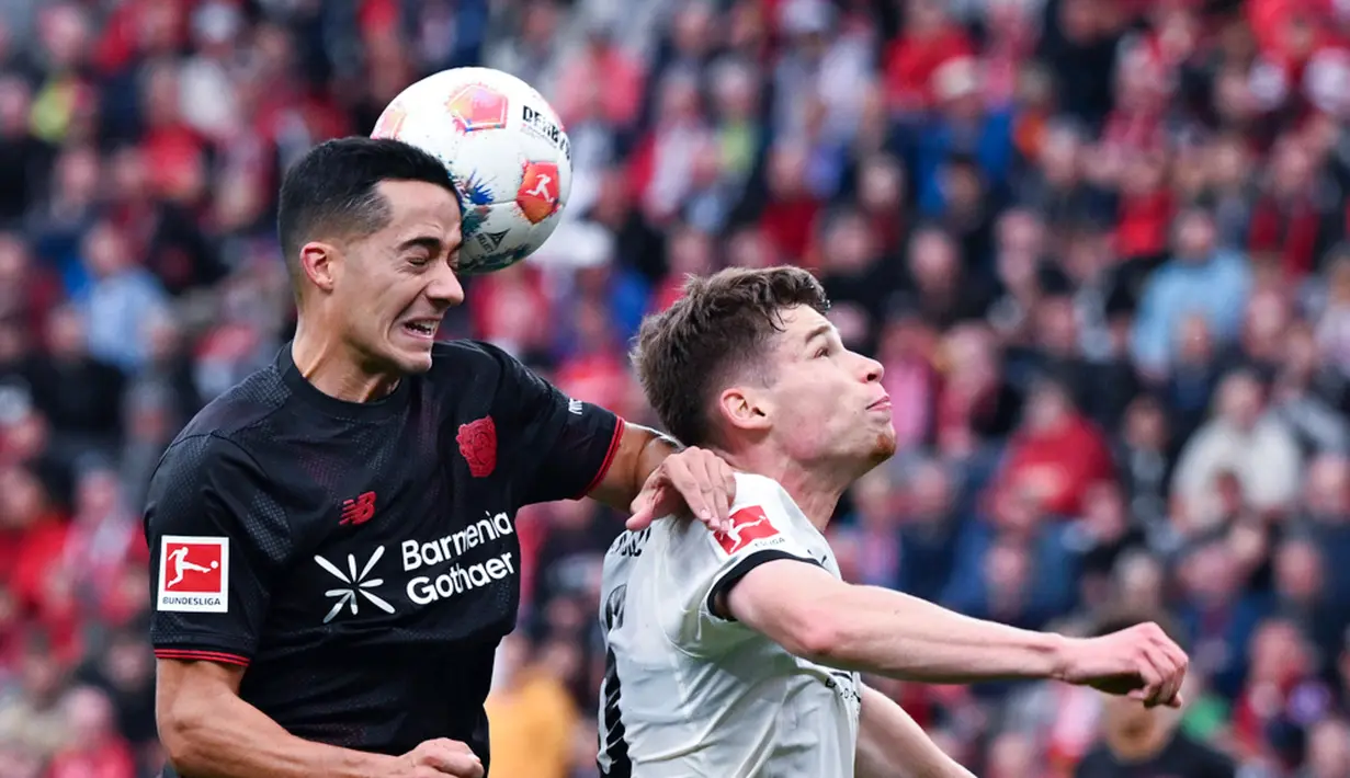 Bayer Leverkusen mampu membuka keunggulan terlebih dulu pada pertandingan itu. Pemain asal Amerika Serikat, Malik Tillman, mencetak gol untuk tuan rumah pada menit ke-70. (Federico Gambarini/dpa via AP)