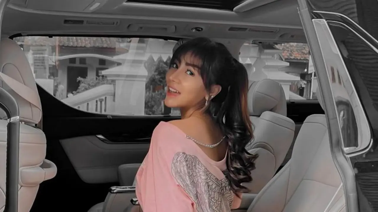 Ai Shinta Irmawati (https://www.instagram.com/p/Cmd7KmzvkoP/)