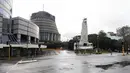 Jalan-jalan kosong selama penguncian atau lockdown nasional di Wellington, Rabu (18/8/2021). Perdana Menteri Selandia Baru Jacinda Ardern pada Selasa (17/8), menempatkan negaranya di bawah lockdown nasional selama tiga hari setelah satu kasus baru COVID-19 muncul di Auckland. (Marty MELVILLE/AFP)