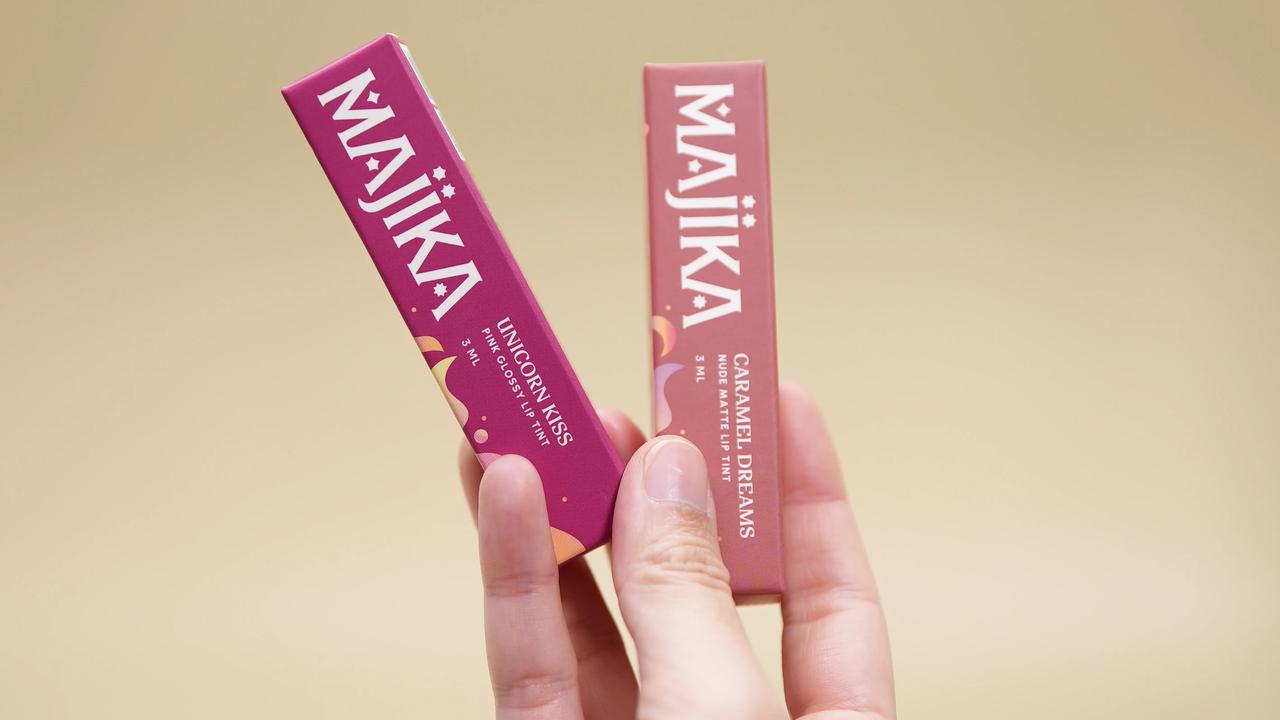 Gaya Bibir Natural untuk Musim Liburan, Intip Rahasia Soft Ombre Lips ala MAJIKA