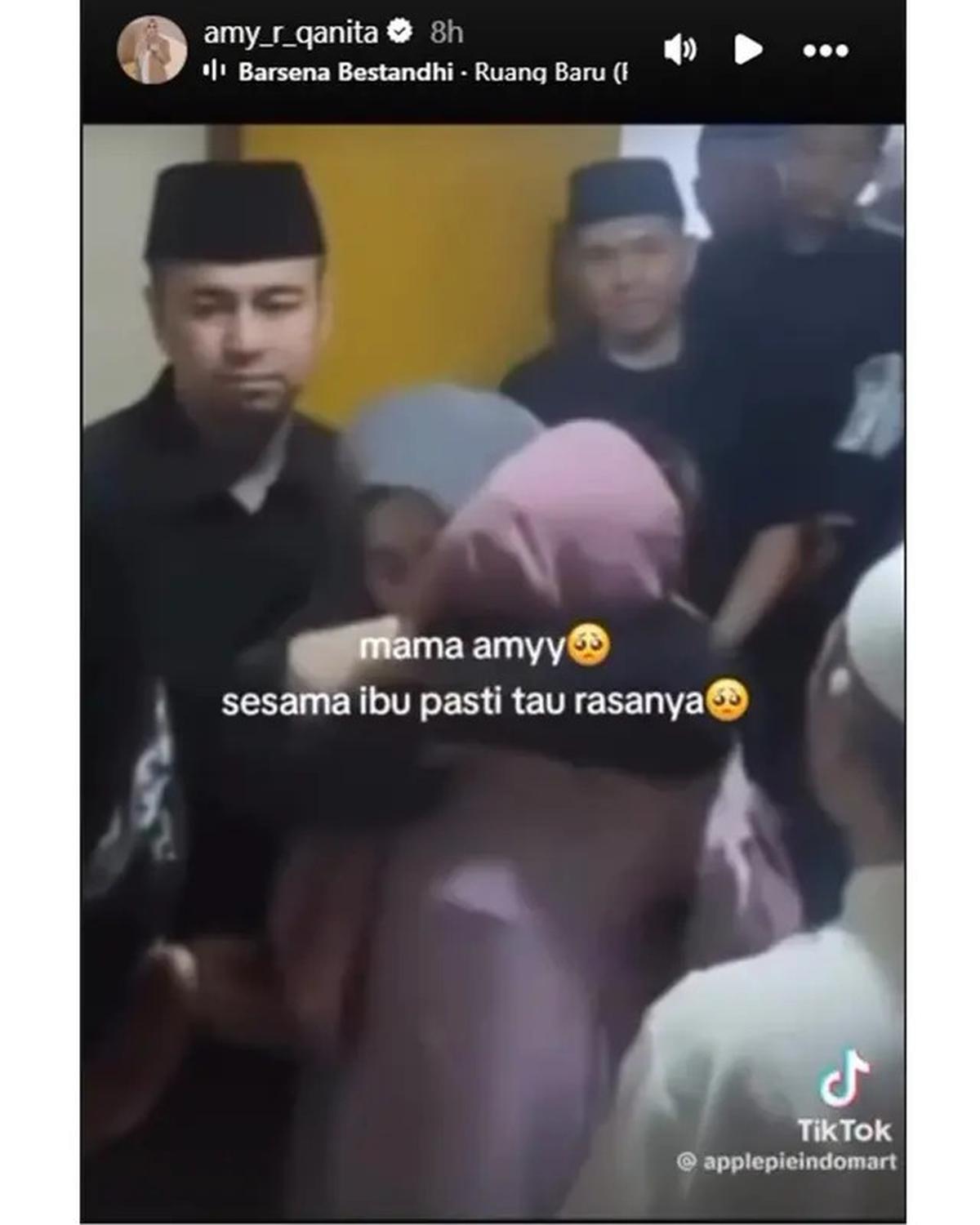 5 Potret Raffi Ahmad Kunjungi Rumah Duka Alm. Affan Kurniawan, Ditemani Amy Qanita