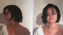 Selena Gomez sering berganti gaya rambut di tahun 2017. Ia pun pernah memotong bondol rambutnya seperti ini. (instagram/selenagomez)