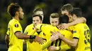 Pemain Borussia Dortmund merayakan gol yang dicetak Marco Reus ke gawang FK Qabala dalam lanjutan Grup C Liga Europa di Stadion Signal Iduna Park, Dortmund, Jerman, Jumat (6/11/2015) dini hari WIB. (Reuters/Ina Fassbender)