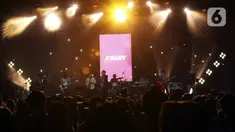 Grup band D'Masiv tampil pada hari kedua BNI Java Jazz Festival 2022 di JIExpo Kemayoran, Jakarta Pusat, Sabtu (28/5/2022). Perhelatan musik BNI Java Jazz Festival 2022 digelar pada 27-29 Mei dengan menampilkan musisi-musisi dari dalam dan luar negeri. (Liputan6.com/Johan Tallo)