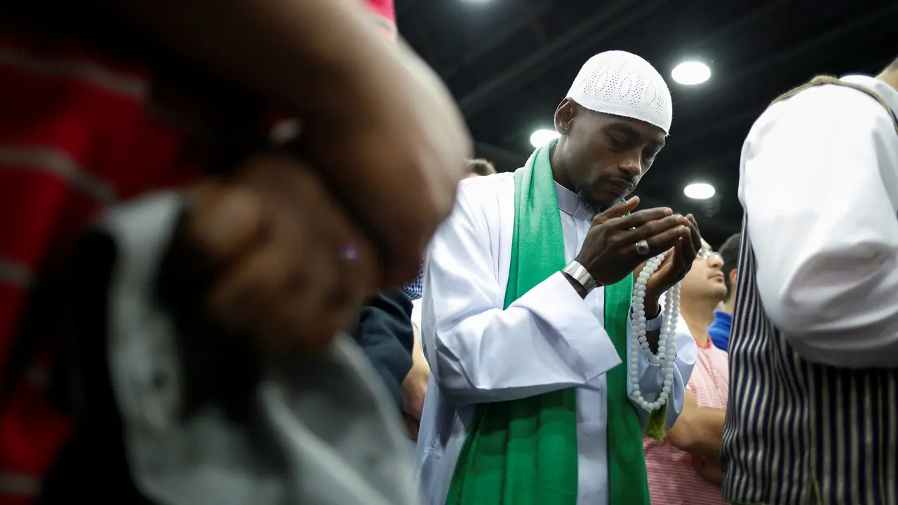 20160609-Ribuan Pelayat Hadiri Salat Jenazah Muhammad Ali-AS