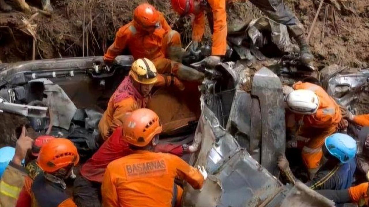 Sederet Strategi Pemprov Jatim Cegah Longsor Mojokerto kembali Terulang, Pasang EWS hingga Pakai Bronjong