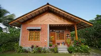 Model Rumah Kecil Tapi Cantik 5x7 Meter dari Bata Ekspos dan Kayu