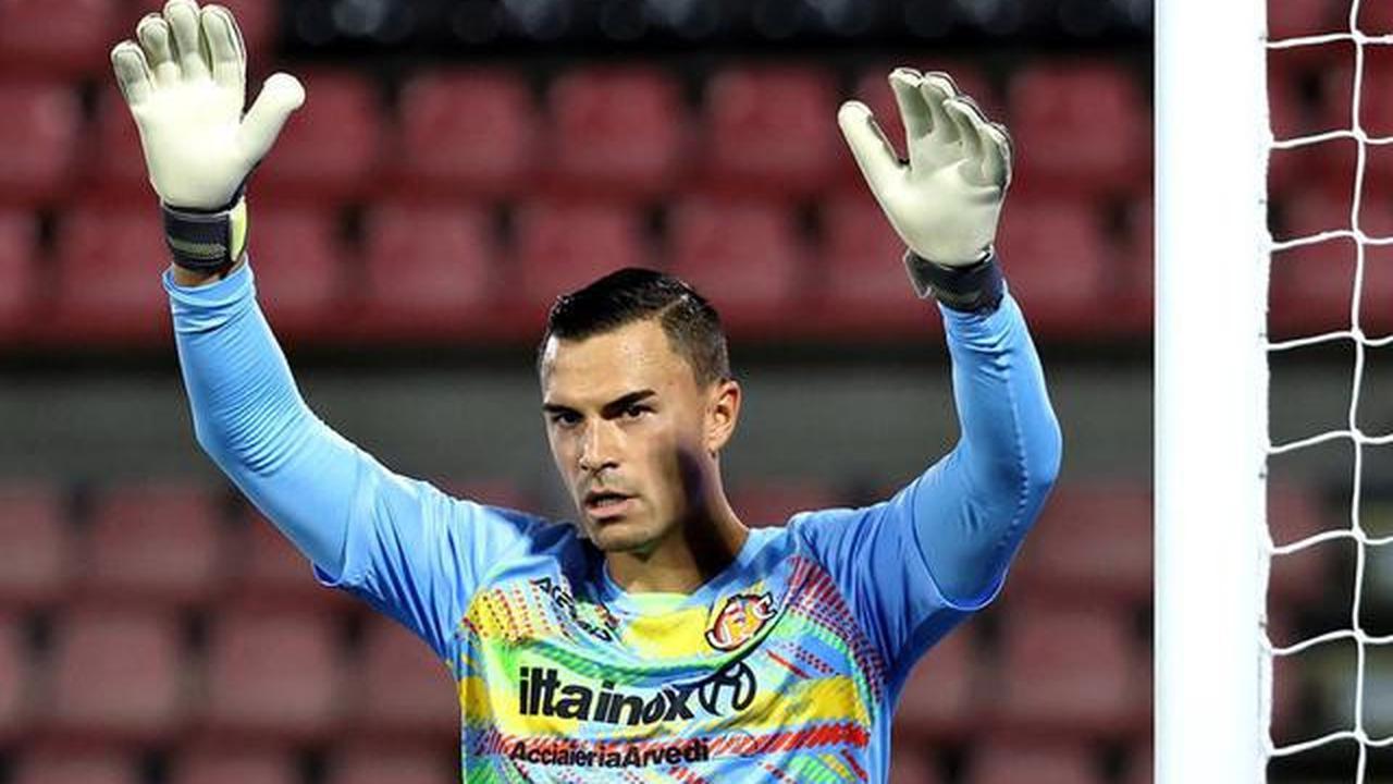 Keren! Kiper Timnas Indonesia Emil Audero Man of the Match Cremonese Vs Verona