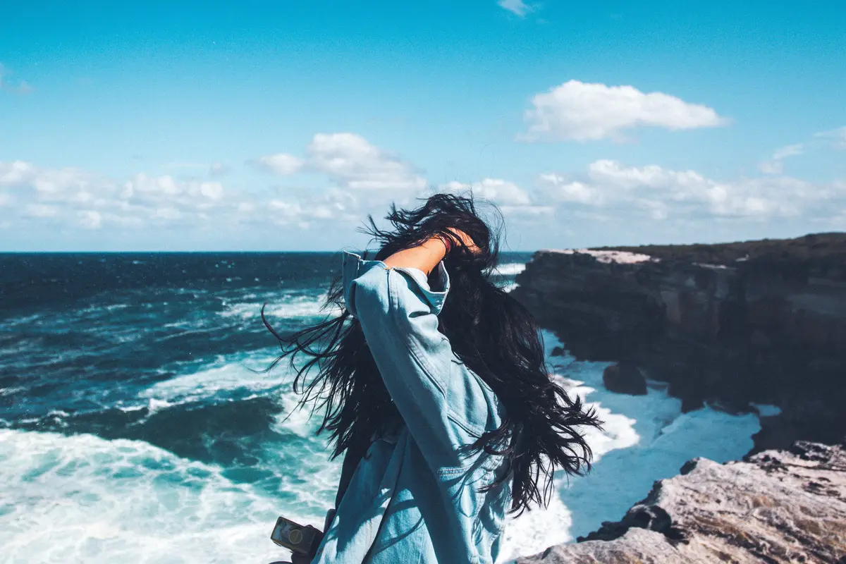 Ada banyak faktor yang mempengaruhi sembuhnya patah hatimu dari perpisahan dengan mantan. (Foto: unsplash.com)
