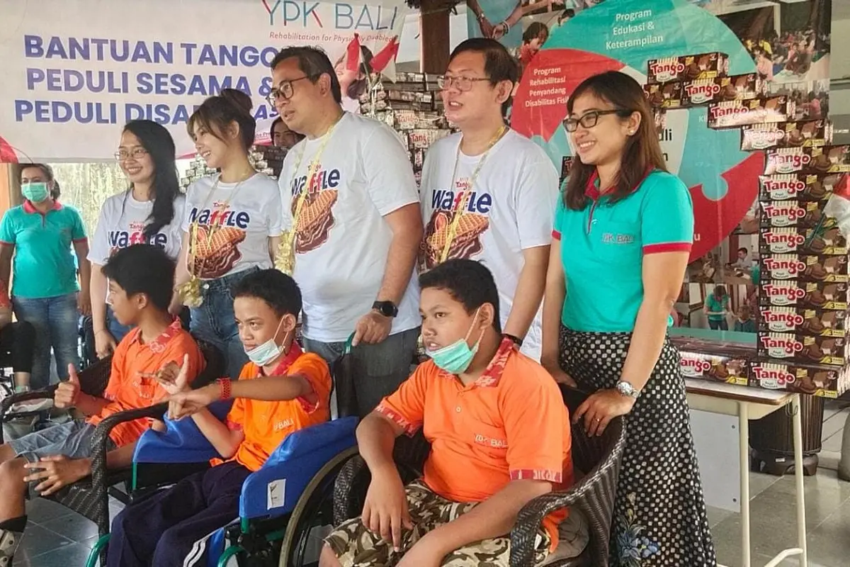 Vanesha Prescilla merasa terharu saat bertemu anak penyandang disabilitas Bali.