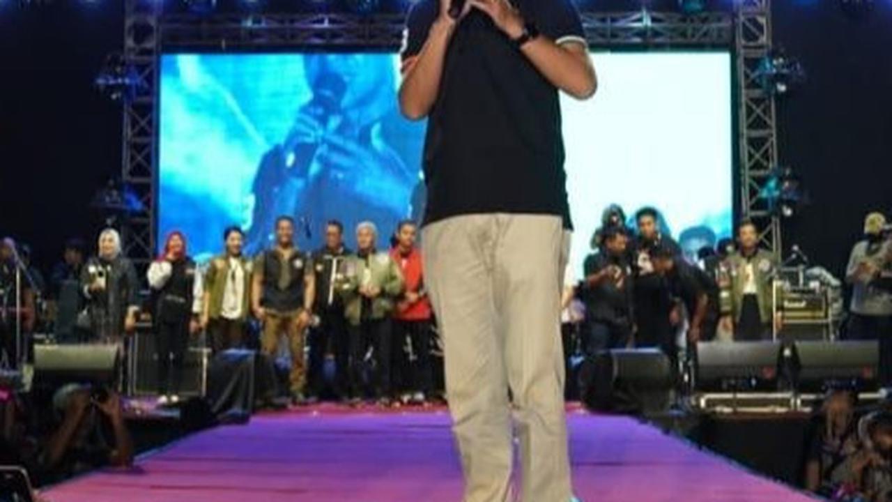 VIDEO: Kirab Ganjar-Mahfud Kampanye di Solo, Ribuan Warga Tumpah Ruah