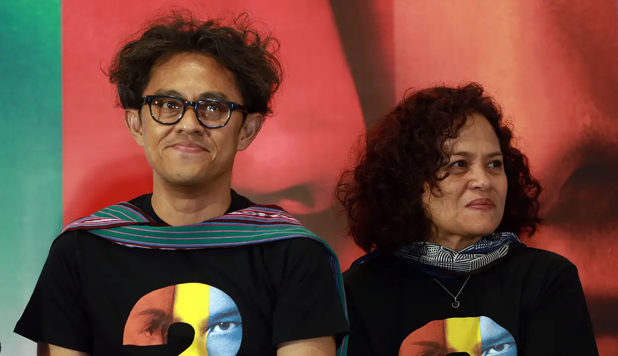 "Baru saja kami mendapatkan kabar bahwa XXI telah menyediakan 120 layar. Maunya kami sih lebih," kata Mira Lesmana saat di acara konferensi pers film AADC 2, Senayan City, Jakarta Pusat, Senin (25/4). (Deki Prayoga/Bintang.com)